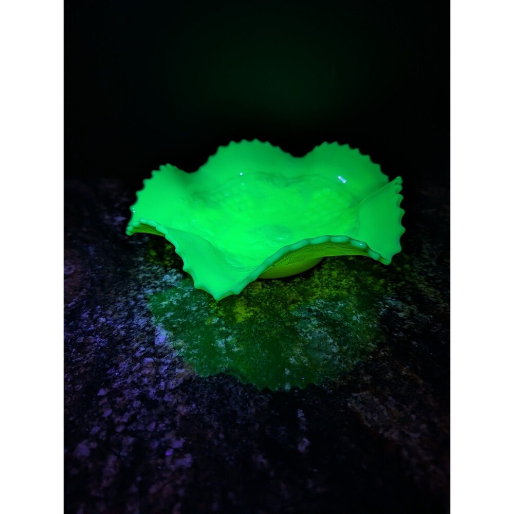 Antique Northwood Uranium Custard Glass Bowl Grape & Cable Pattern Bowl